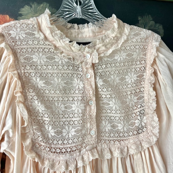 Antik Batik - Picture 2 of 9